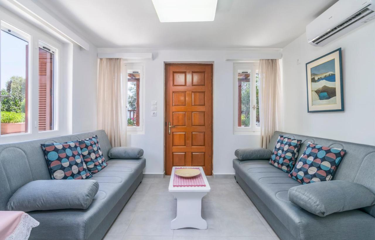 Kourita Garden Apartment With Sea View Near To The Port Of Milos Adamantas  Exterior photo