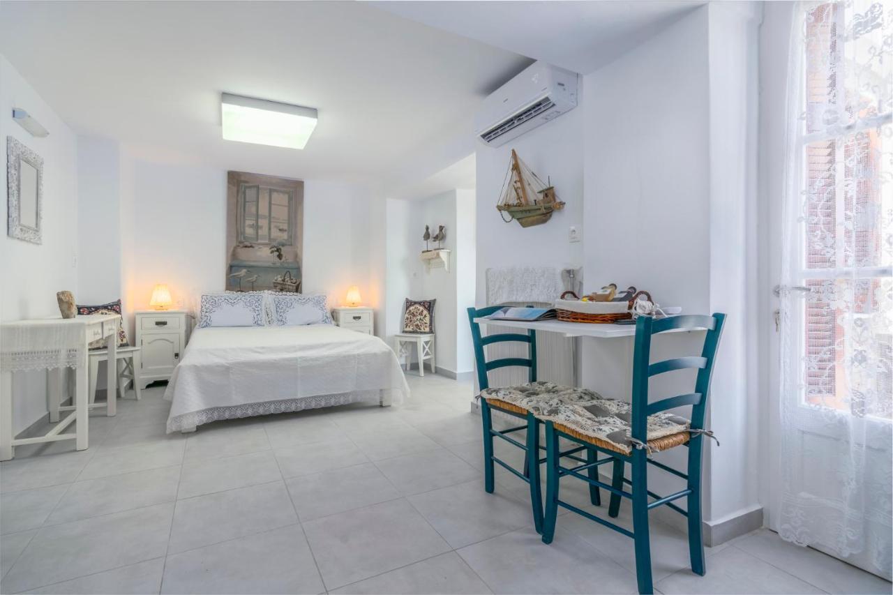 Kourita Garden Apartment With Sea View Near To The Port Of Milos Adamantas  Exterior photo