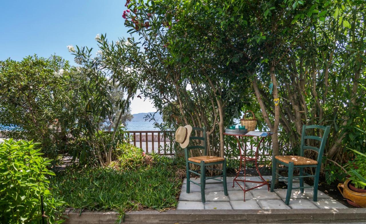 Kourita Garden Apartment With Sea View Near To The Port Of Milos Adamantas  Exterior photo