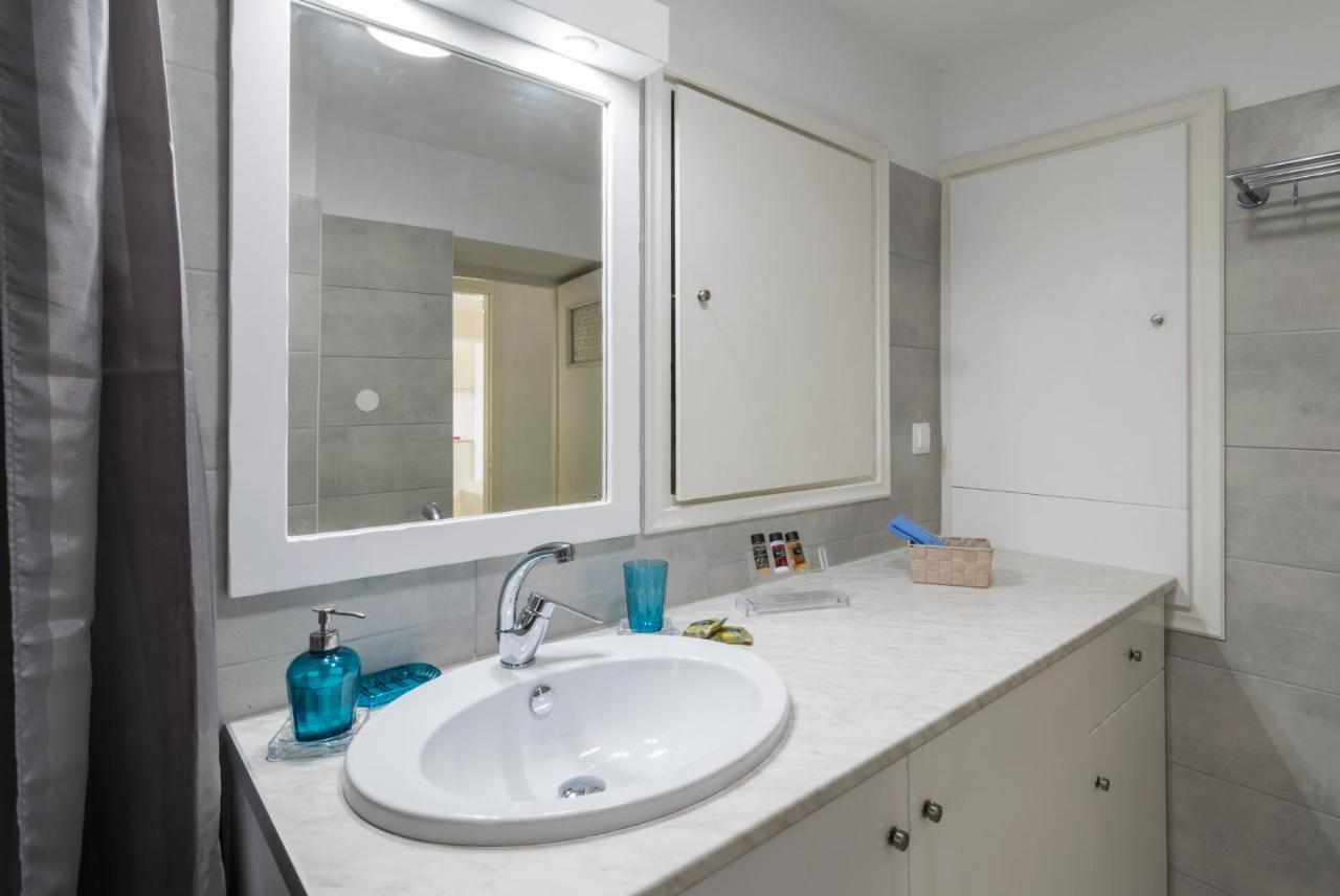 Kourita Garden Apartment With Sea View Near To The Port Of Milos Adamantas  Exterior photo