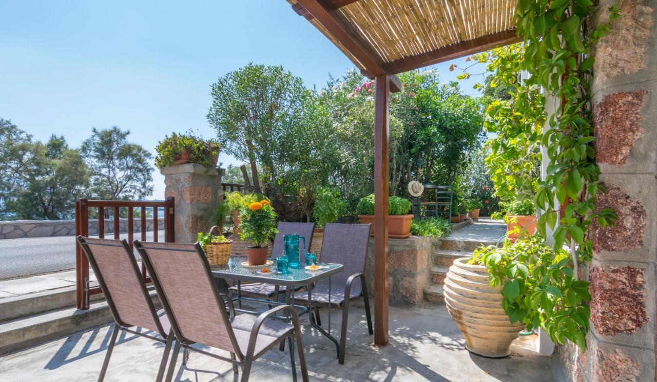 Kourita Garden Apartment With Sea View Near To The Port Of Milos Adamantas  Exterior photo